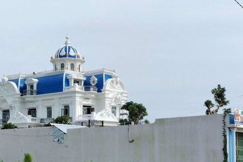 Đề xuất xử phạt chủ 'tòa nhà như lâu đài' ở Cà Mau