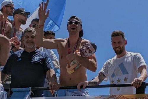 Công thần Argentina bị chỉ trích, Messi dính vạ lây