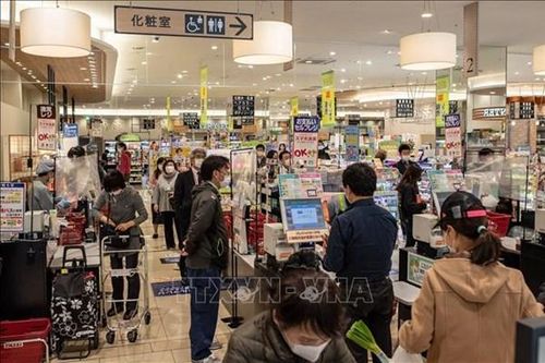Lạm phát 'phủ bóng' lên mùa mua sắm cuối năm 2022 tại Nhật Bản