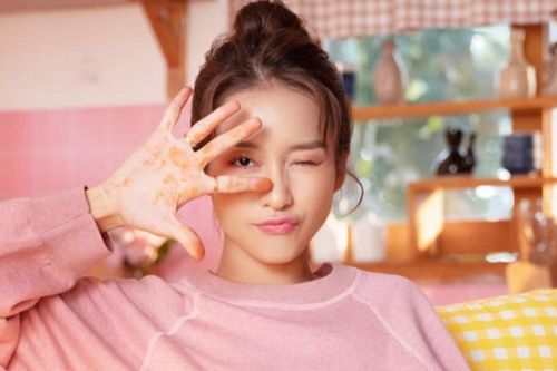 Khả Ngân bất ngờ có 'động thái lạ' trên mạng xã hội khiến netizen 'đứng ngồi không yên'