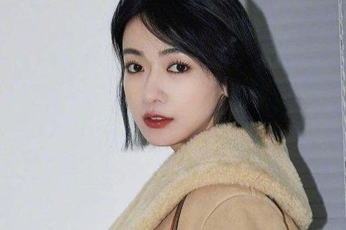 Chiêu giữ lớp nền căng mịn của Ngô Cẩn Ngôn
