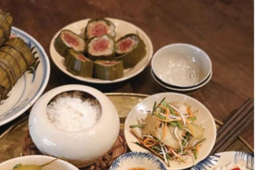 Mâm cơm ngày tết quê tôi