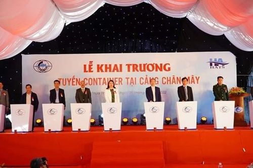 Khai trương tuyến vận tải container nội địa đầu tiên đến cảng Chân Mây
