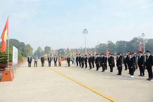 Đoàn học sinh đạt giải cao tại các cuộc thi quốc tế báo công Bác