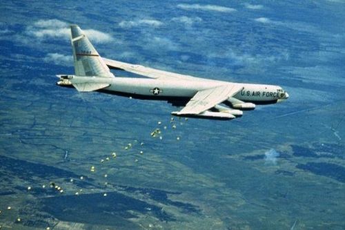 Cách Việt Nam bắn hạ B-52 dù SAM-2 đã bị Mỹ 'bắt bài' từ lâu