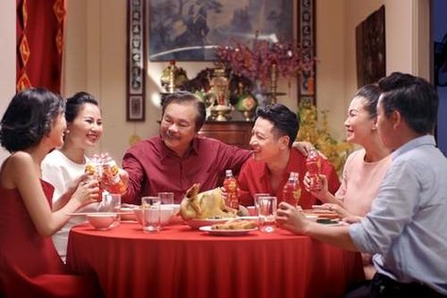 Gen Z chọn quà gì cho gia đình ngày Tết