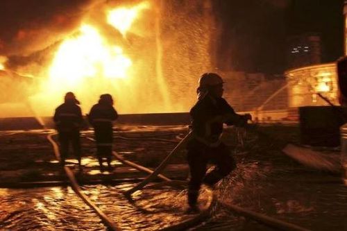 Cháy nổ lớn tại nhà máy sản xuất sơn của Iran, hơn 50 người bị thương