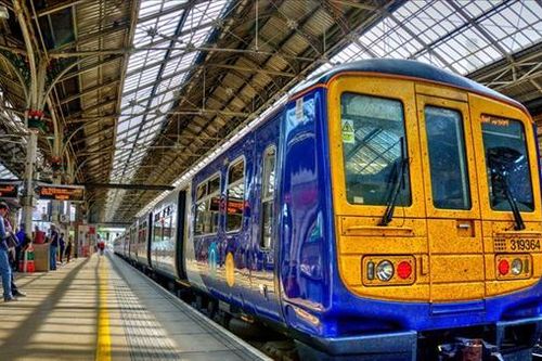 Giá vé đường sắt của Anh tăng gần 6% vào tháng 3/2023