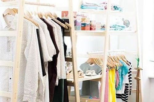 Mách chị em 3 cách lưu trữ quần áo không cần tủ, cực thích hợp với nhà chật