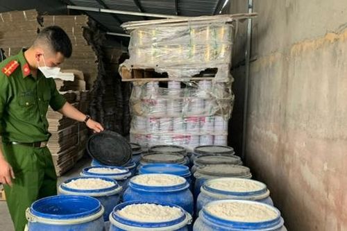 Bóc trần đường đi của những hộp sữa kém chất lượng