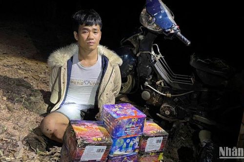 Gia Lai: Bắt giữ đối tượng vận chuyển 17kg pháo lậu qua biên giới