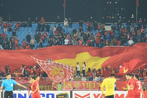 'Lửa ấm' trên khán đài Mỹ Đình