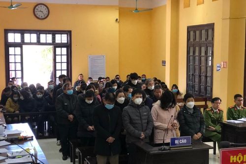 24 bị cáo lĩnh án vì làm giả giấy khám sức khỏe thi giấy phép lái xe