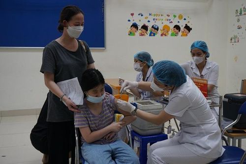 Hà Nội tăng cường tiêm vắc xin phòng Covid-19 cho trẻ em