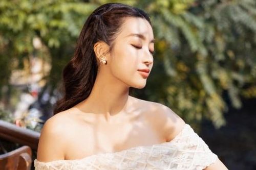 Hoa hậu Đỗ Mỹ Linh gợi cảm hậu đám cưới