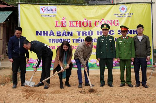 Báo VietNamNet khởi công xây nhà bán trú cho trường tiểu học xã biên giới Nghệ An