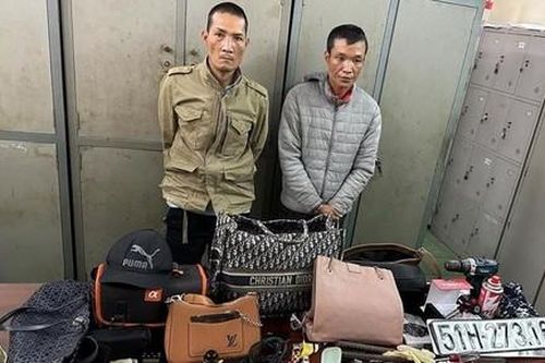 Cảnh giác trộm đột nhập từ trên cao dịp cuối năm