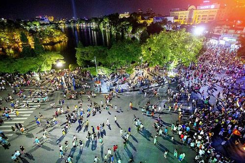 Đón năm mới 2023 ở Hà Nội: Nhiều điểm vui chơi hấp dẫn