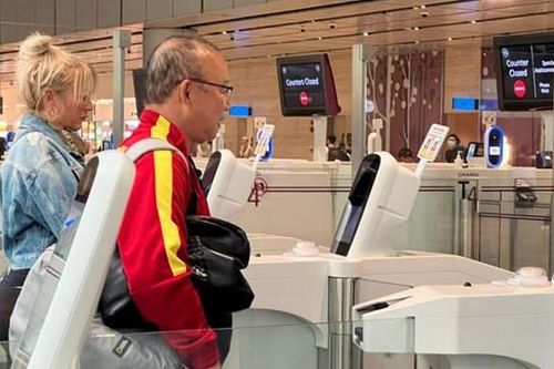 Đội tuyển Việt Nam đã tới Singapore