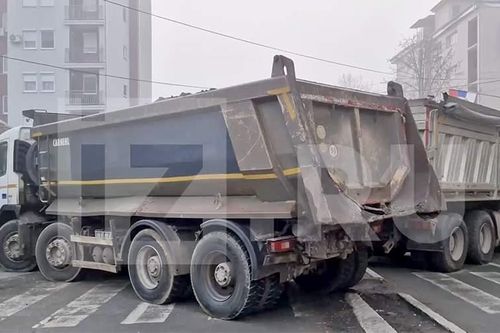 Video rào chắn xe tải của người Serb làm nóng tình hình Kosovo