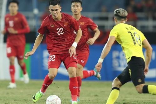 Cổ động viên Malaysia đòi kiện tuyển Việt Nam