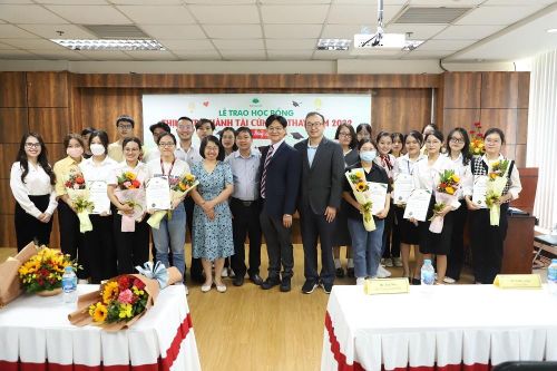 Chương trình học bổng 'Thịnh Trí Thành Tài' cùng Cathay