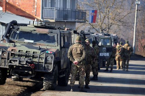 Quân đội Serbia nhận lệnh 'báo động cao nhất' do căng thẳng với Kosovo leo thang