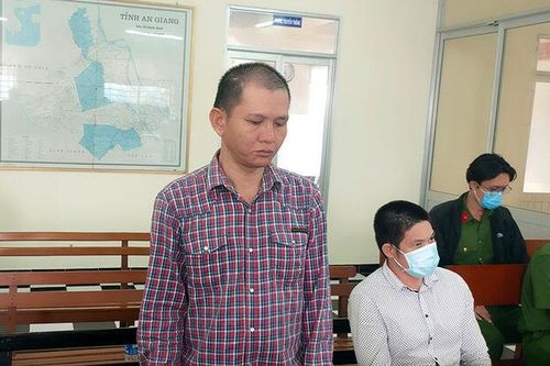 'Giận cá chém thớt'