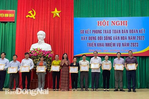 Khắp nơi trong tỉnh ngày 28-12