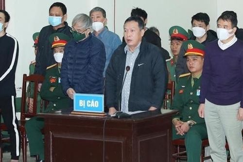 Hai cựu Tư lệnh 'bảo kê' buôn lậu xăng dầu phân trần gì ở phiên tòa phúc thẩm?