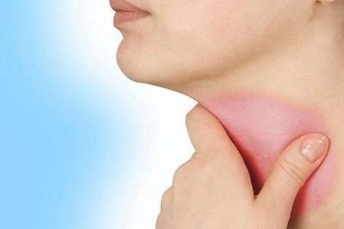 Khám đau họng và nuốt vướng phát hiện ung thư máu