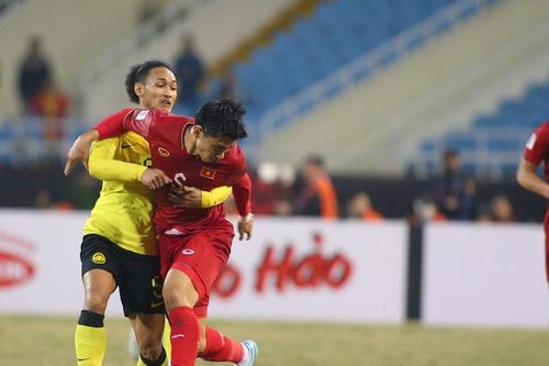 Đoàn Văn Hậu cần tiết chế để trở thành cầu thủ lớn