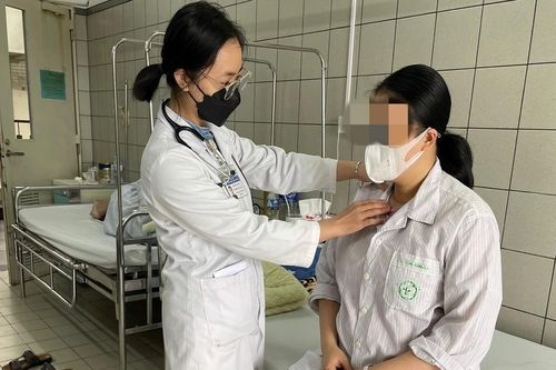 Kỳ tích người mẹ mắc ung thư tuyến giáp, u tuyến thượng thận sinh con khỏe mạnh