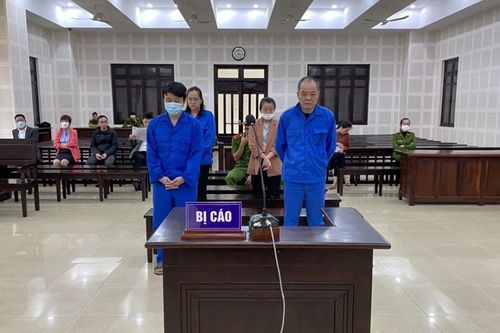 Lấy tên người chết lập công ty 'ma' để buôn lậu hàng trăm container hàng hóa