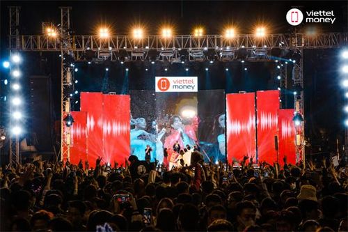Viettel Money mang liveshow tận hưởng khuấy động đêm Hà Nội