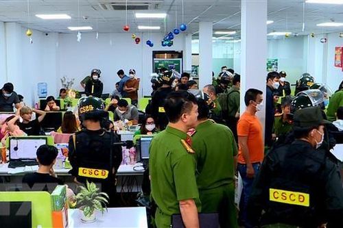 TP Hồ Chí Minh: Đánh sập mạng lưới lừa đảo rút tiền từ thẻ tín dụng