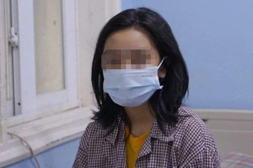 Căn bệnh khiến thiếu nữ 16 tuổi liên tục nghe thấy tiếng nhạc bên tai