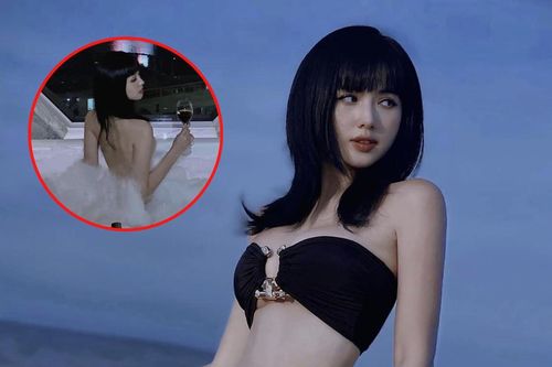 Hotgirl Tâm Tít 'thiêu đốt' khung hình với loạt ảnh tắm bồn đầy gợi cảm