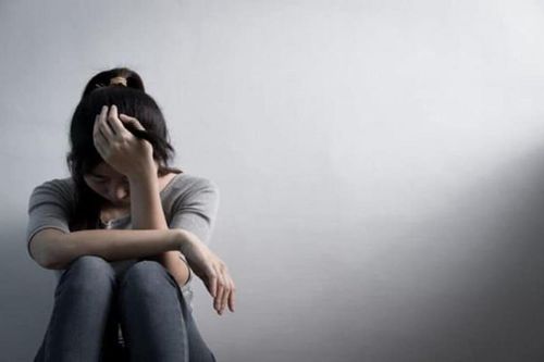 Nữ sinh đại học bị chẩn đoán HIV, uống thuốc được một năm thì phát hiện sự thật đau lòng