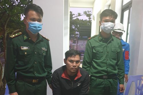 Phát hiện ma túy đá số lượng lớn ngụy trang trong túi trà xanh