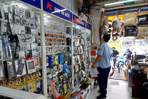 Tiếp tục kiểm tra phố bán linh kiện, phụ tùng ô tô nổi tiếng tại thành phố Hồ Chí Minh