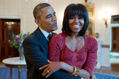 Bà Michelle kể từng 'không thể chịu đựng' ông Obama suốt 10 năm