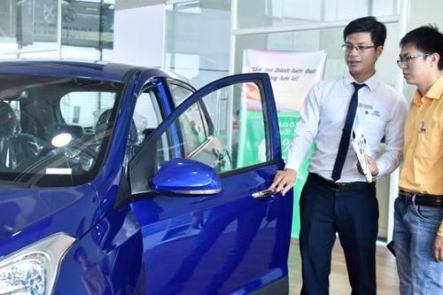 Nạn bán xe hai giá: Cấp thiết chặn hành vi trốn thuế