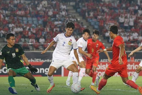 Khiến Myanmar bị loại sớm, Lào ngẩng cao đầu rời AFF Cup