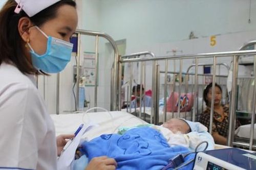 Nhiều trẻ nhập viện vì bệnh hô hấp