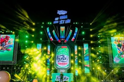 Dàn sao hàng đầu 'cháy' hết mình cùng khán giả Quảng Trị và Nghệ An trong đại nhạc hội đón Tết