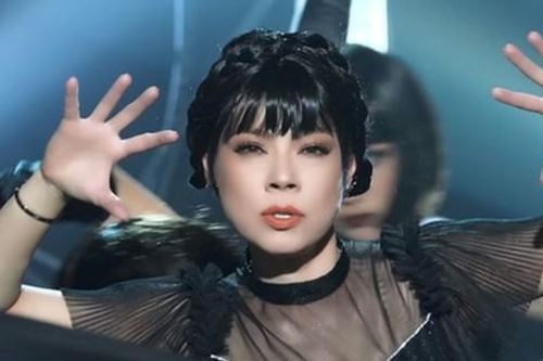 Ca sĩ Thanh Thảo bị chê phá hỏng 'Bên trên tầng lầu' khi cover