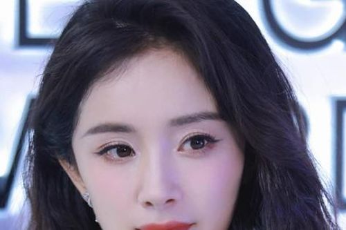 Thực hư Dương Mịch quỵt nợ