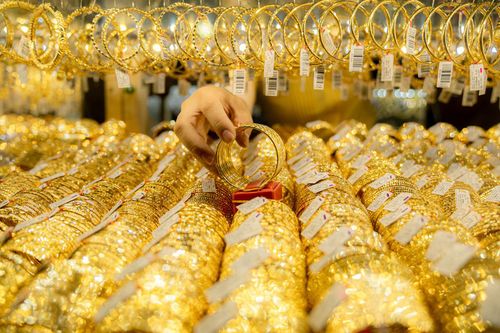'Cá mập' mua ròng hơn 5 tấn vàng