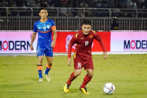 Đội hình Việt Nam đấu Singapore: Tuấn Anh xuất phát, Quang Hải để dành